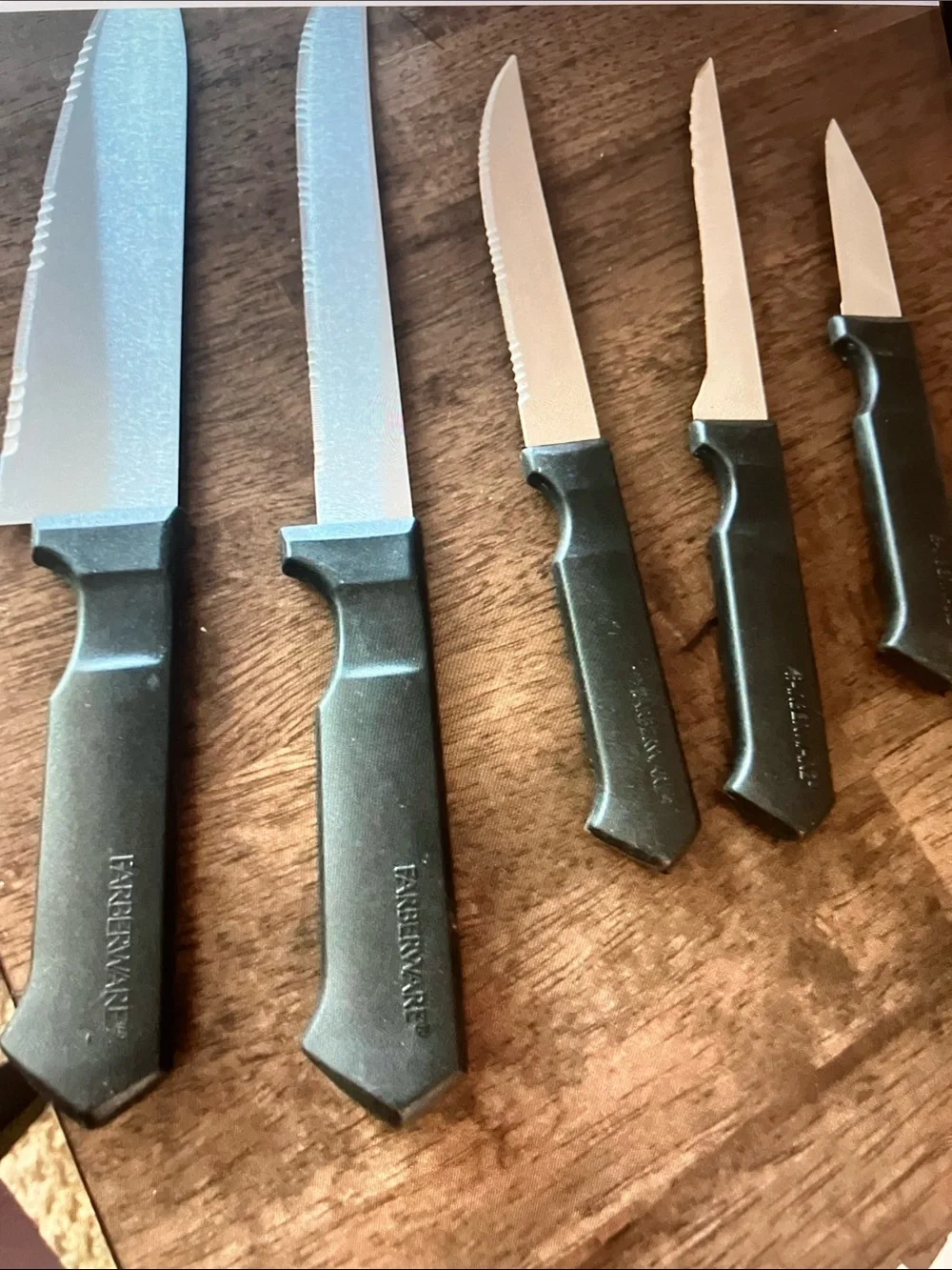 Farberware Black Handle Knife Block with Natural Wood Block no scissors